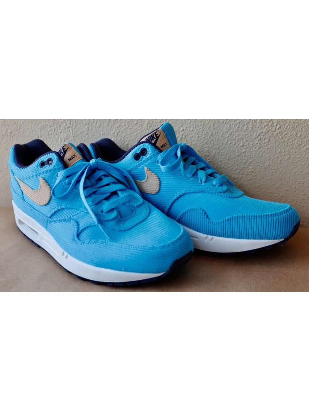 Size 9.5 - Nike Air Max 1 Premium Baltic Blue Corduroy Mens